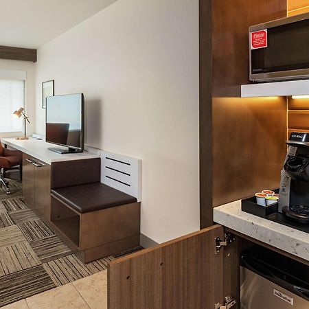 Hilton Garden Inn Davis Downtown Εξωτερικό φωτογραφία