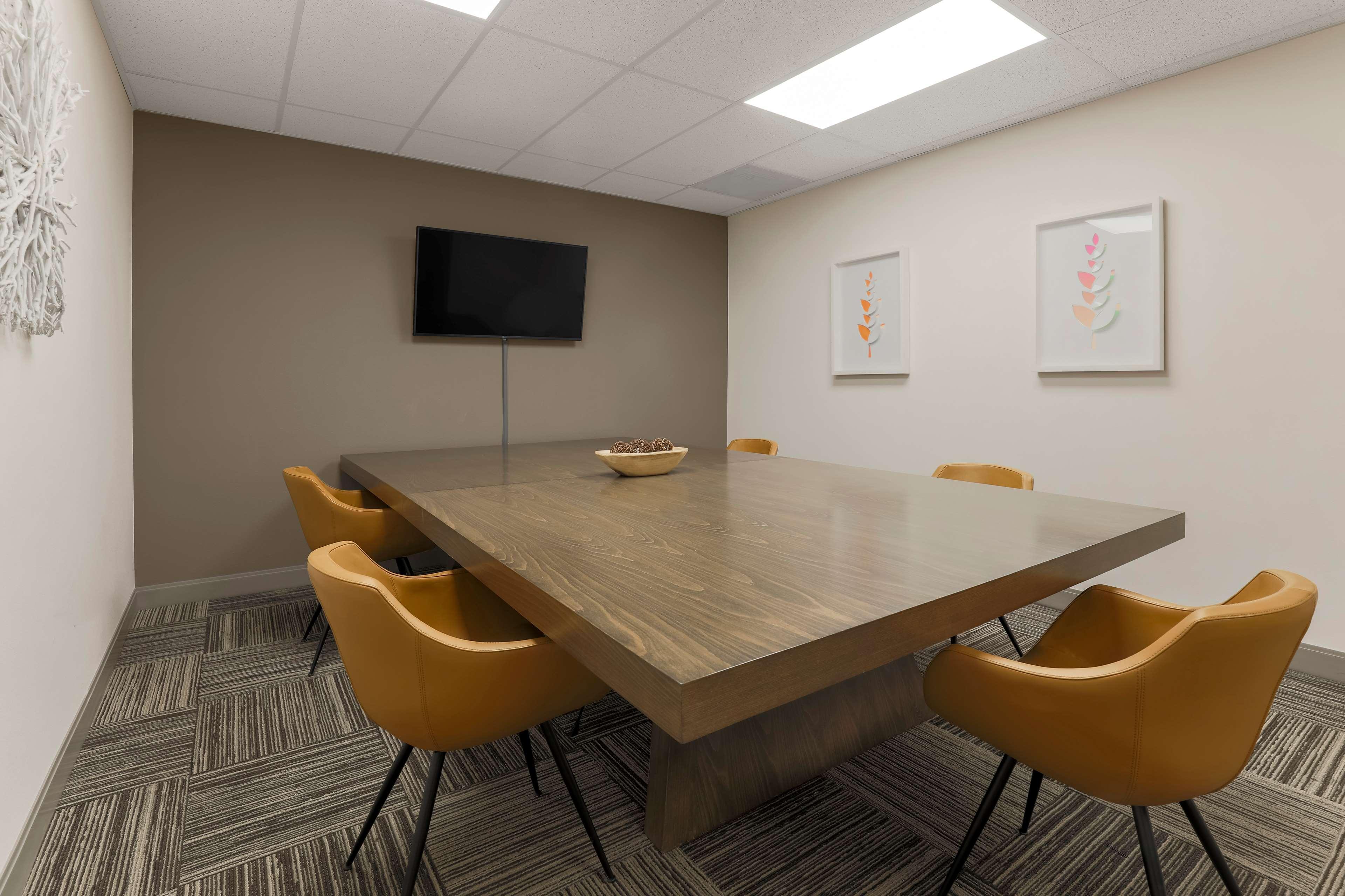 Hilton Garden Inn Davis Downtown Εξωτερικό φωτογραφία