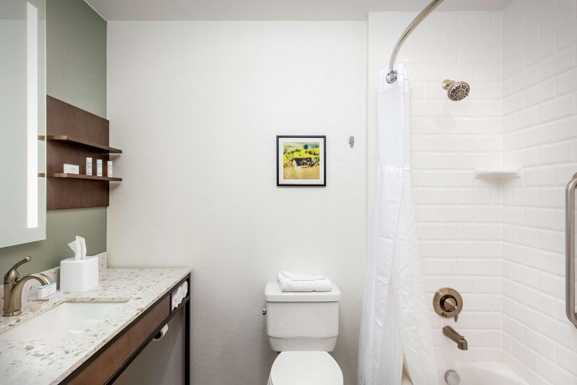 Hilton Garden Inn Davis Downtown Εξωτερικό φωτογραφία