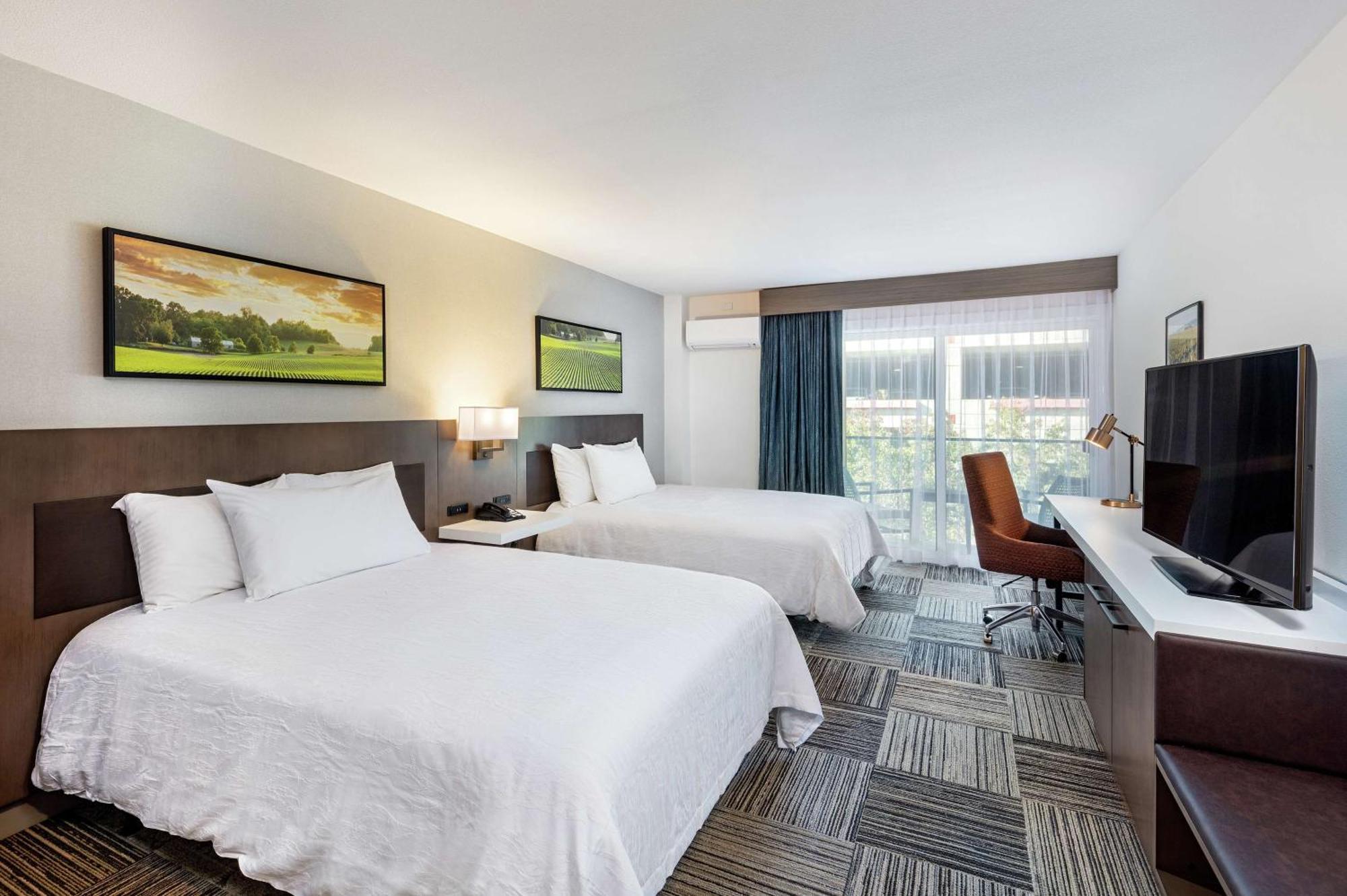Hilton Garden Inn Davis Downtown Εξωτερικό φωτογραφία