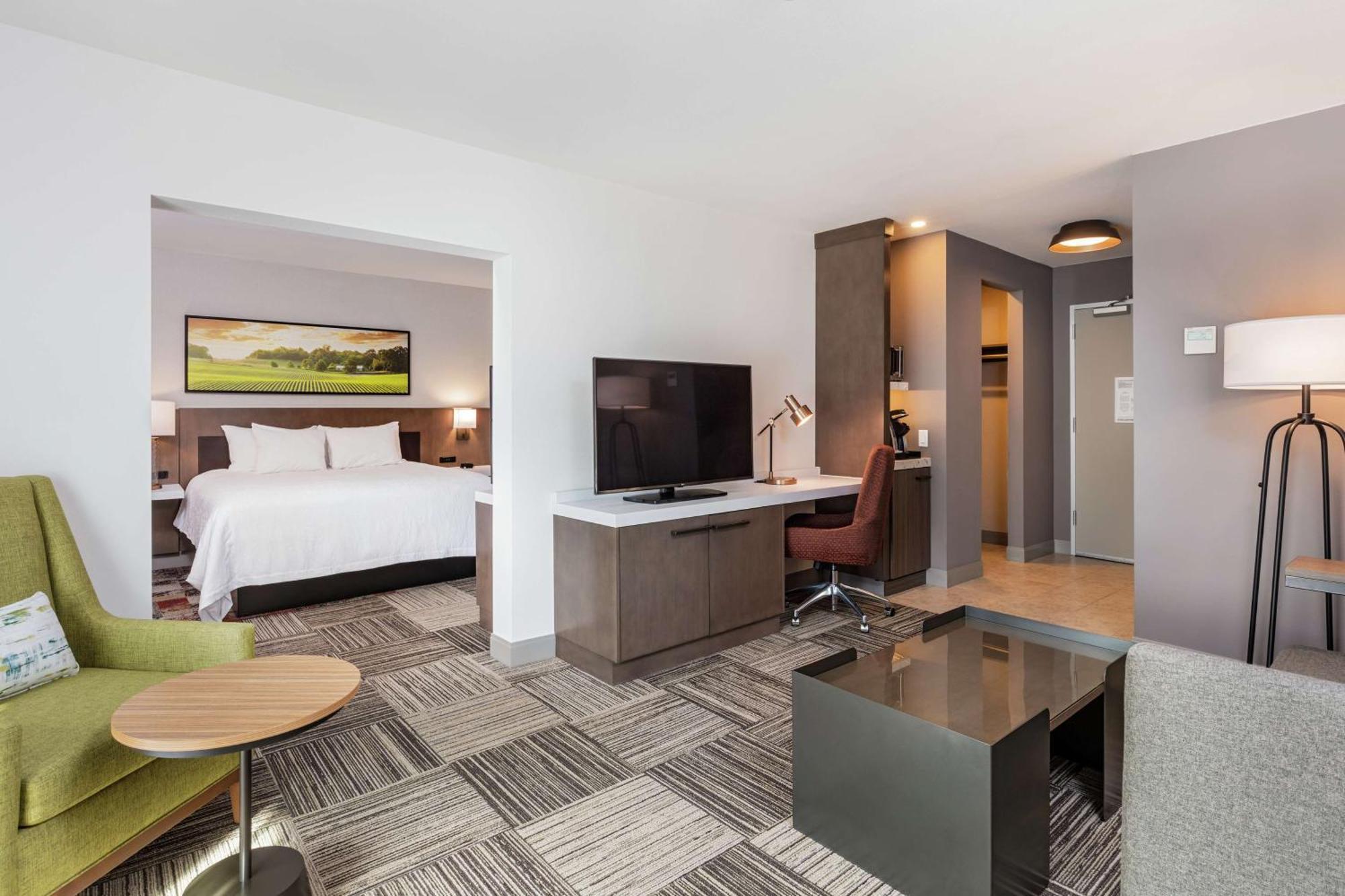 Hilton Garden Inn Davis Downtown Εξωτερικό φωτογραφία