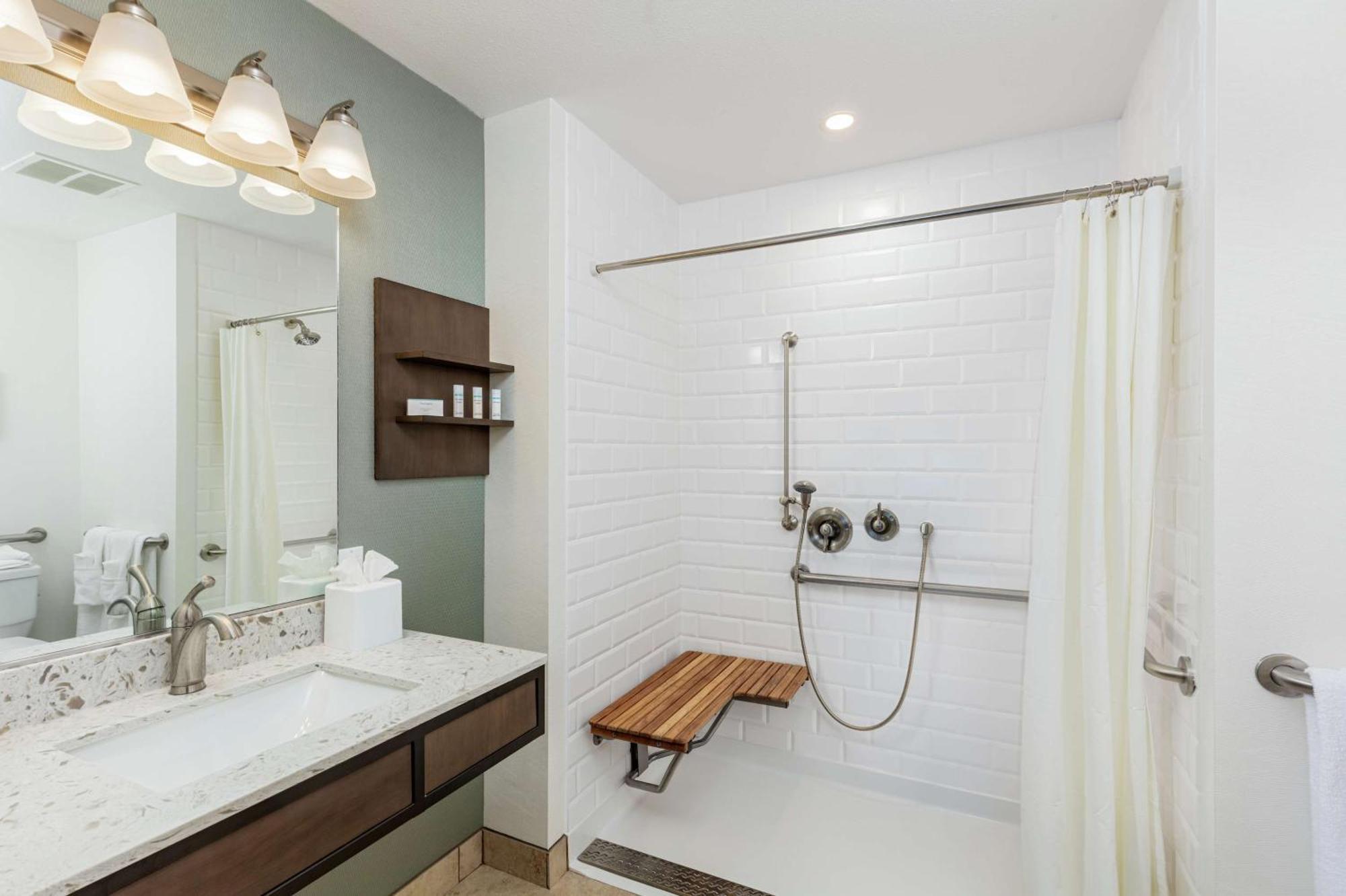 Hilton Garden Inn Davis Downtown Εξωτερικό φωτογραφία